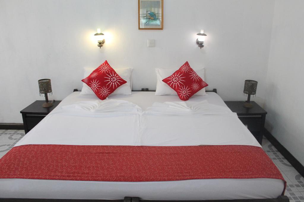 Thai lanka 2 хиккадува. Thai Lanka Hotel Шри Ланка. Hotel Thai Lanka. Thai Lanka 2*. Тайланка.